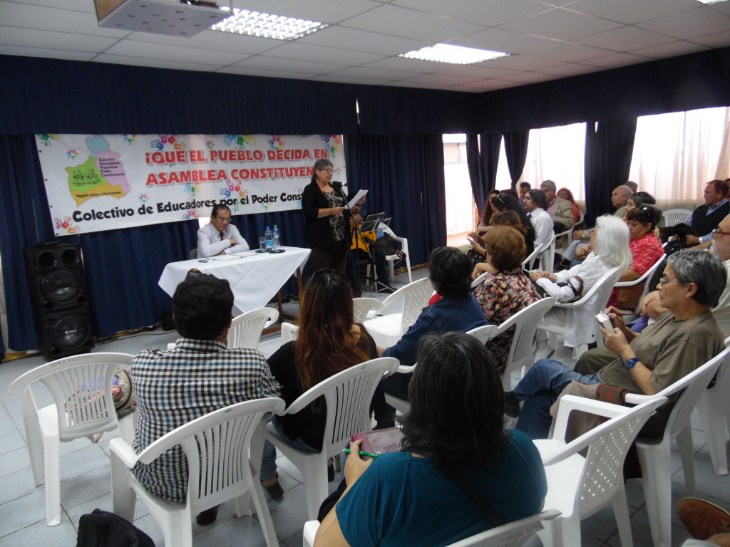Coordinador Nacional de Movimiento por Asamblea Constituyente conversó con ciudadanía en CORFAL