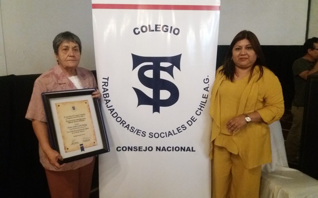 Presidenta Directorio CORFAL recibe Premio de Derechos Humanos