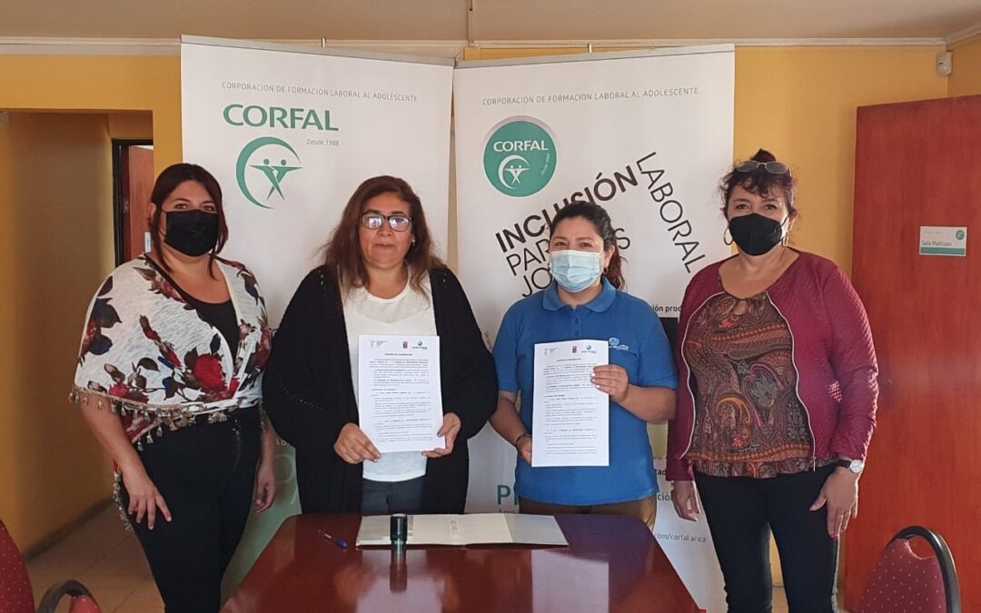 Programa PIL CORFAL firma convenio con empresa para Intermediación Laboral de jóvenes