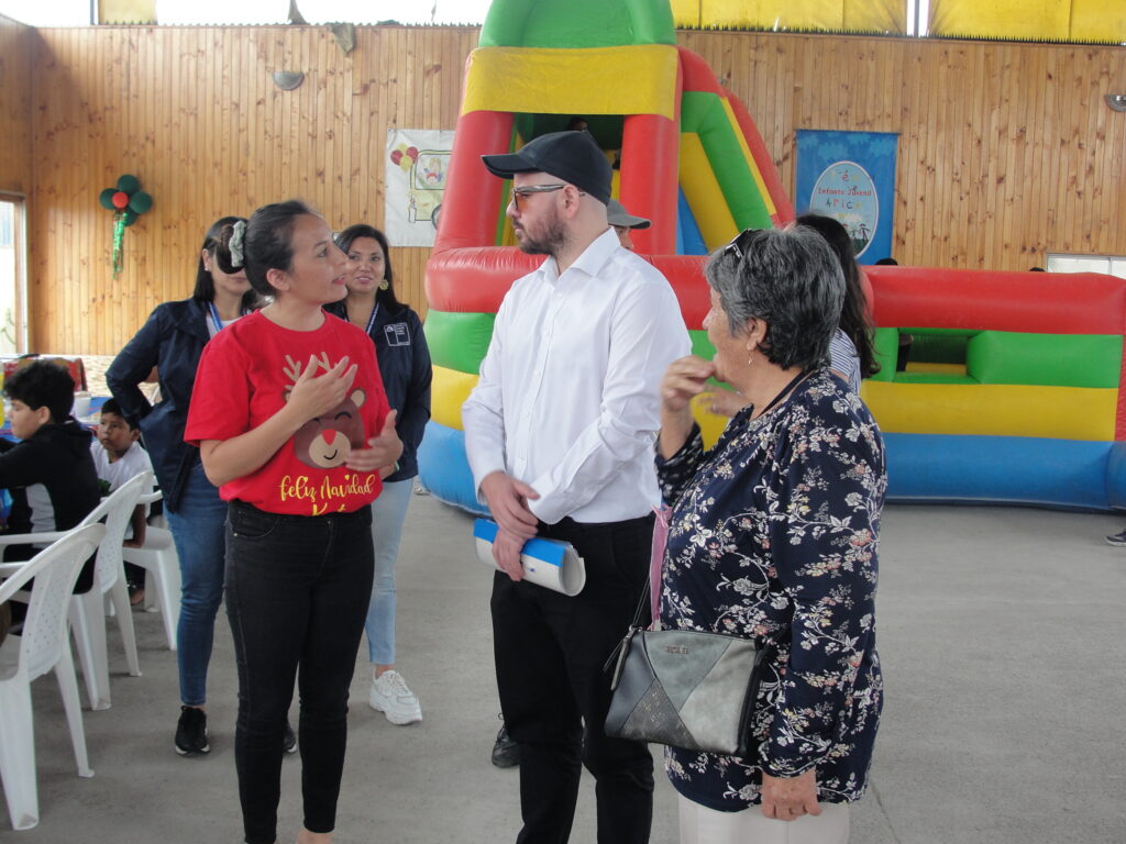 Ministro Giorgio Jackson visitó Celebración Navideña de Programa Abriendo Caminos CORFAL